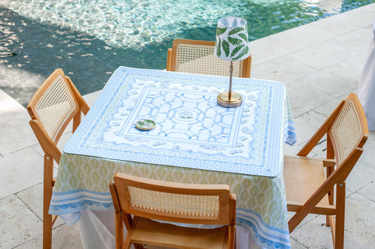 House of Hydrangea Tablecloth: 54" x 54"🩵